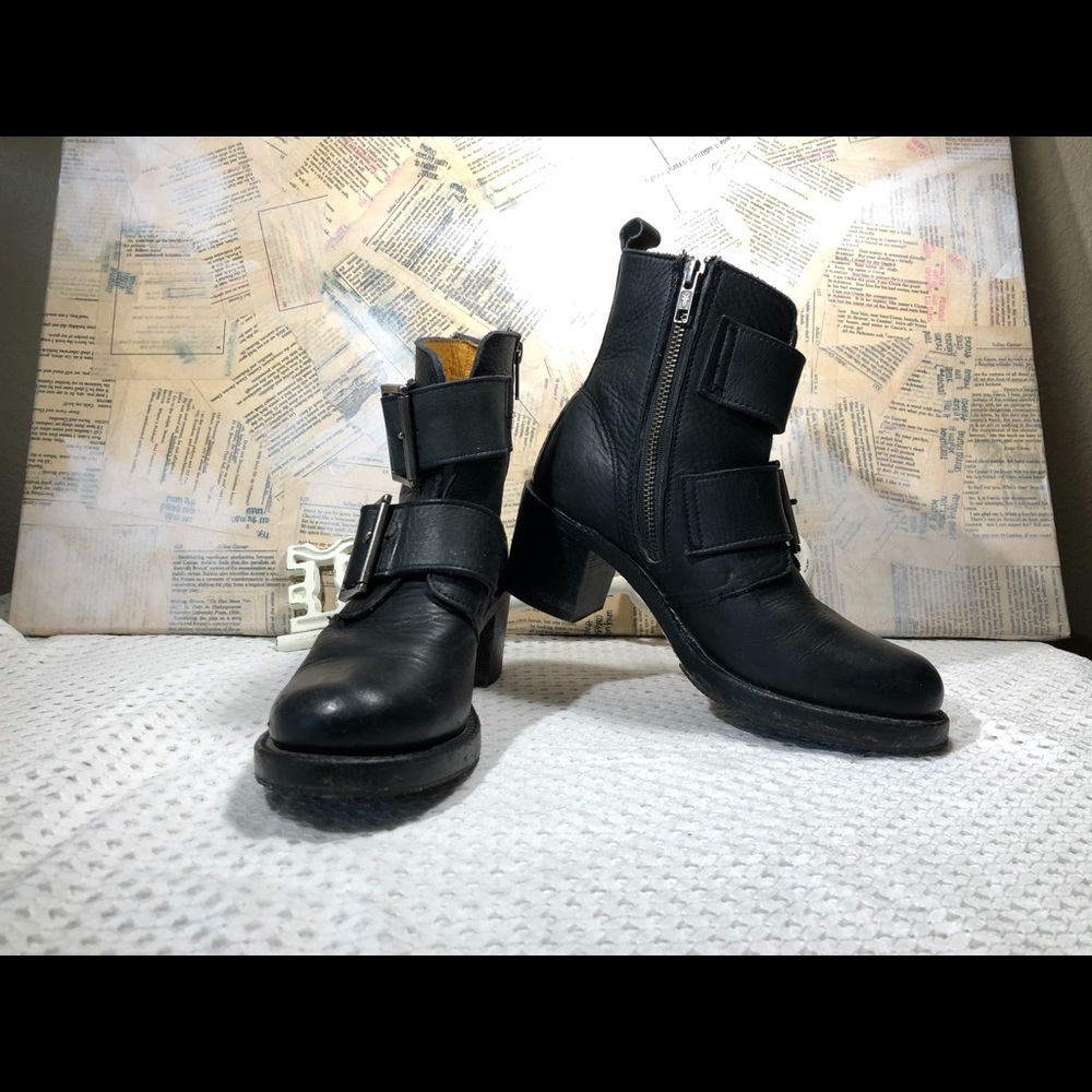 Frye Sabrina Double Buckle Boots - Picture 2 of 9